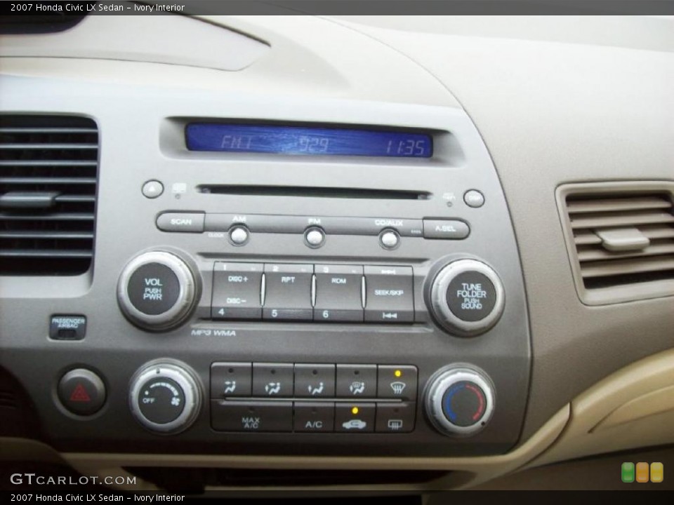 Ivory Interior Controls for the 2007 Honda Civic LX Sedan #41004194