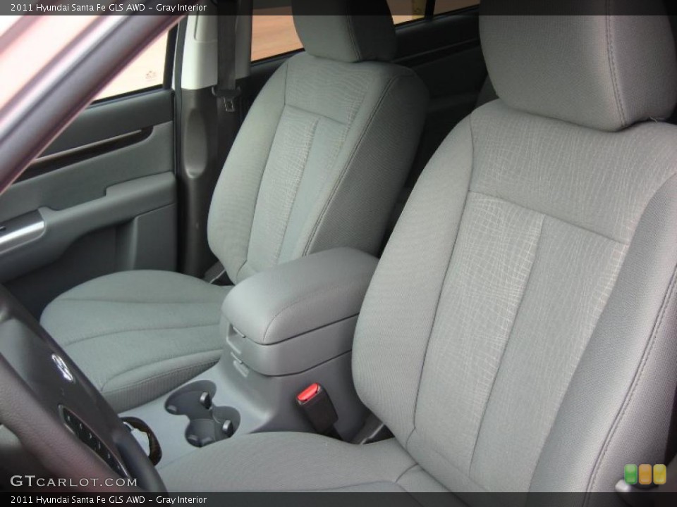 Gray Interior Photo for the 2011 Hyundai Santa Fe GLS AWD #41007994