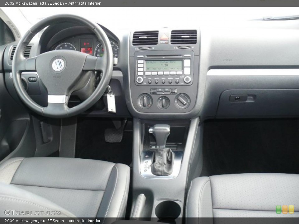 Anthracite Interior Photo for the 2009 Volkswagen Jetta SE Sedan #41024840