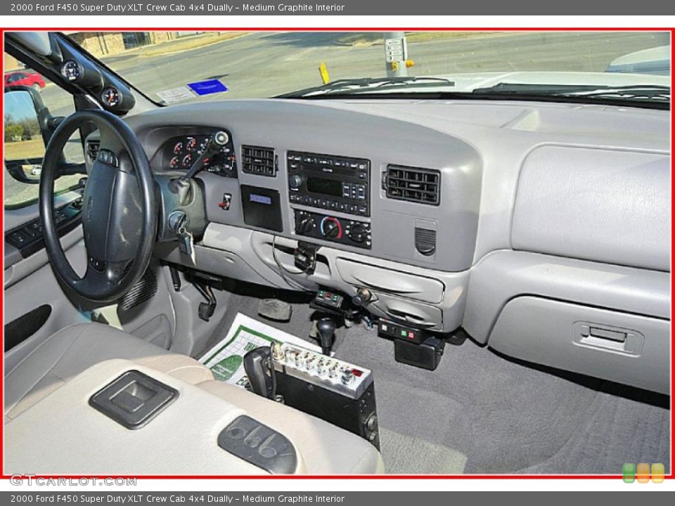 Medium Graphite Interior Dashboard for the 2000 Ford F450 Super Duty XLT Crew Cab 4x4 Dually #41028196