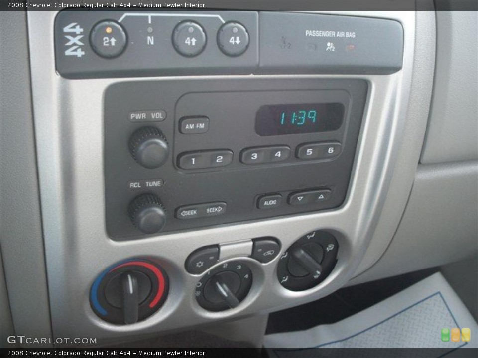 Medium Pewter Interior Controls for the 2008 Chevrolet Colorado Regular Cab 4x4 #41031744
