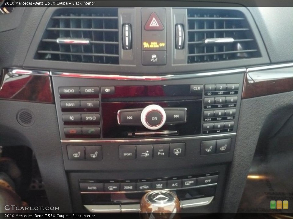 Black Interior Controls for the 2010 Mercedes-Benz E 550 Coupe #41036148