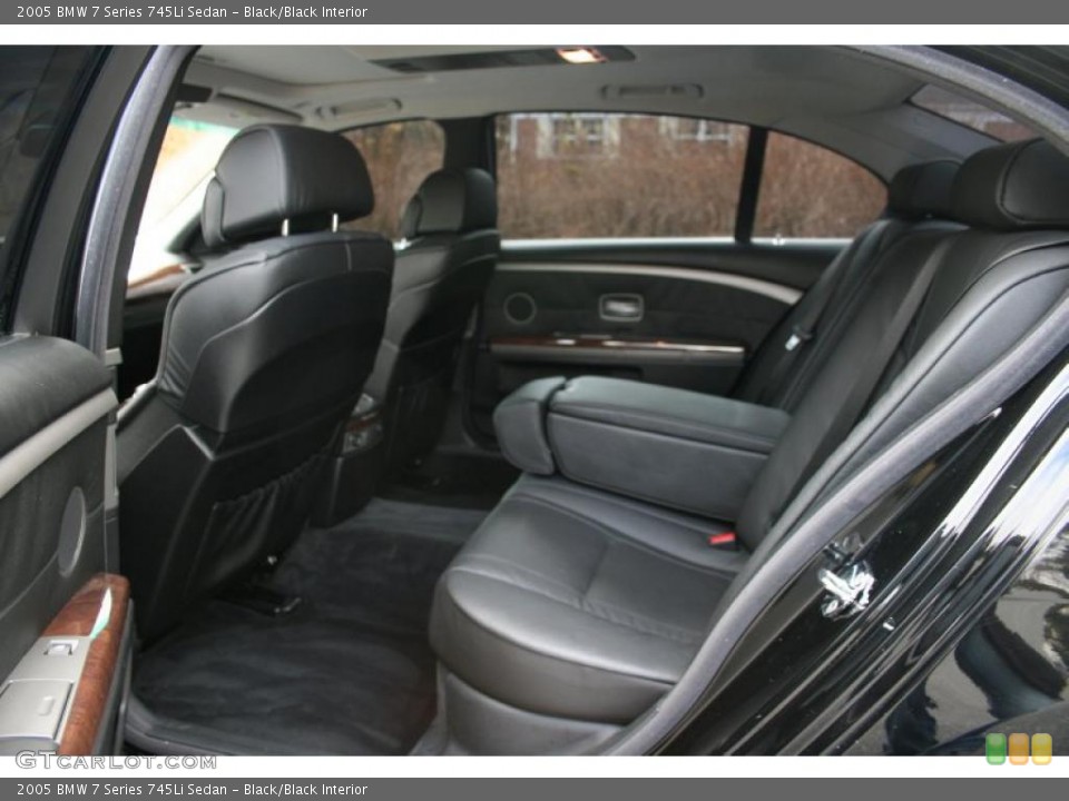 Black/Black Interior Photo for the 2005 BMW 7 Series 745Li Sedan #41036556