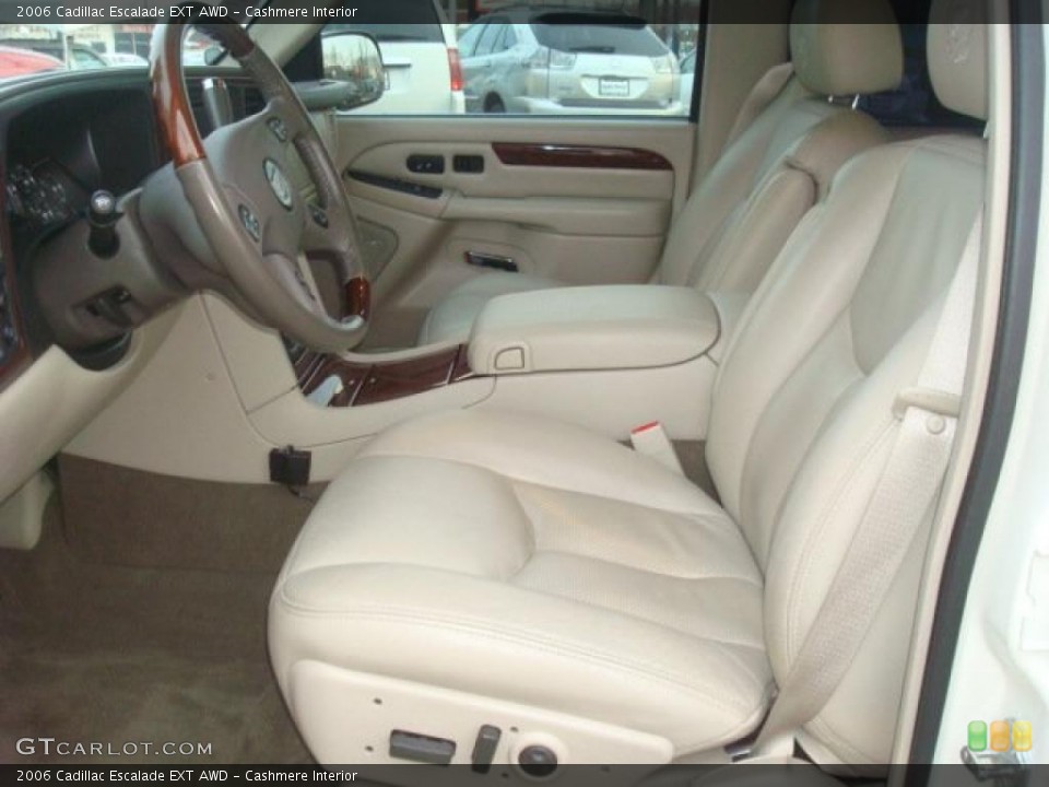 Cashmere Interior Photo for the 2006 Cadillac Escalade EXT AWD #41038920