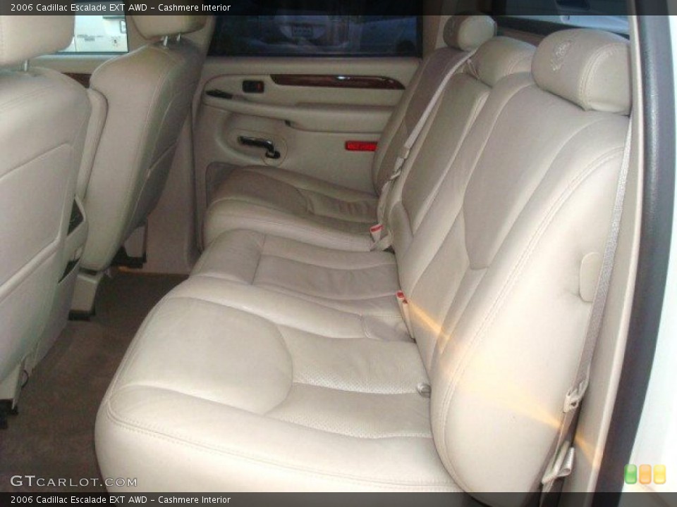 Cashmere Interior Photo for the 2006 Cadillac Escalade EXT AWD #41038932