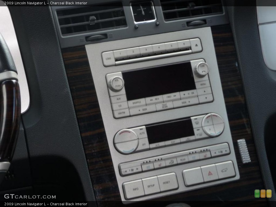 Charcoal Black Interior Controls for the 2009 Lincoln Navigator L #41040432