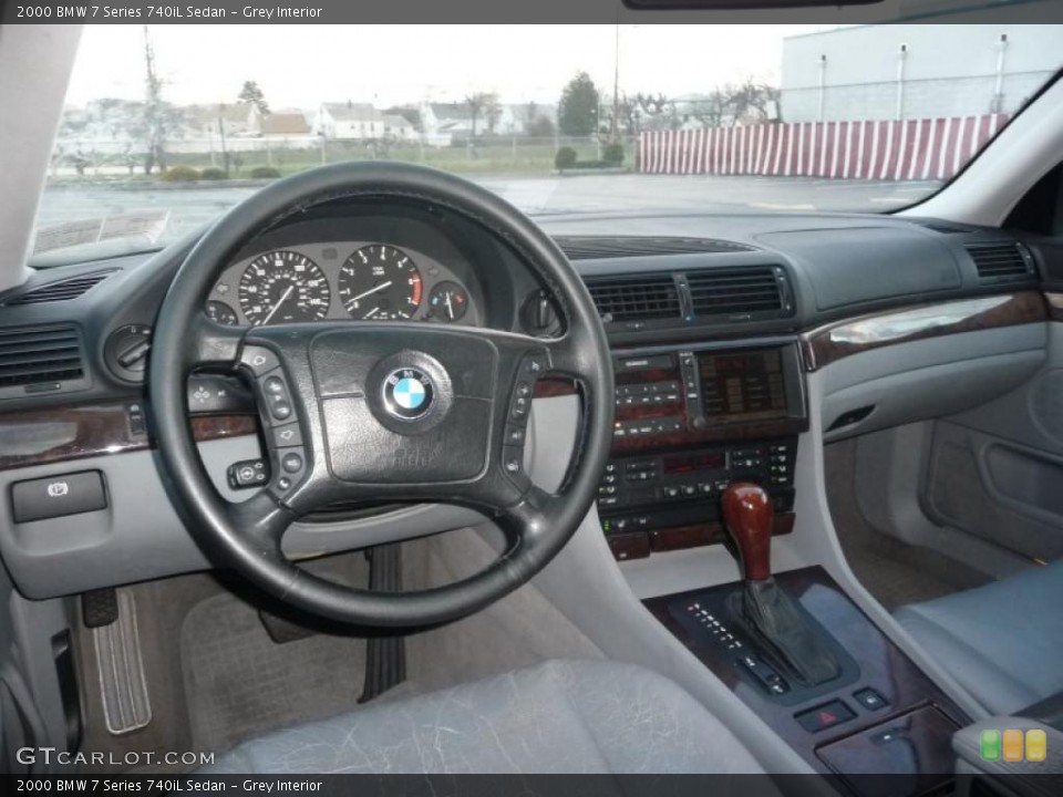 Grey Interior Prime Interior for the 2000 BMW 7 Series 740iL Sedan #41040993