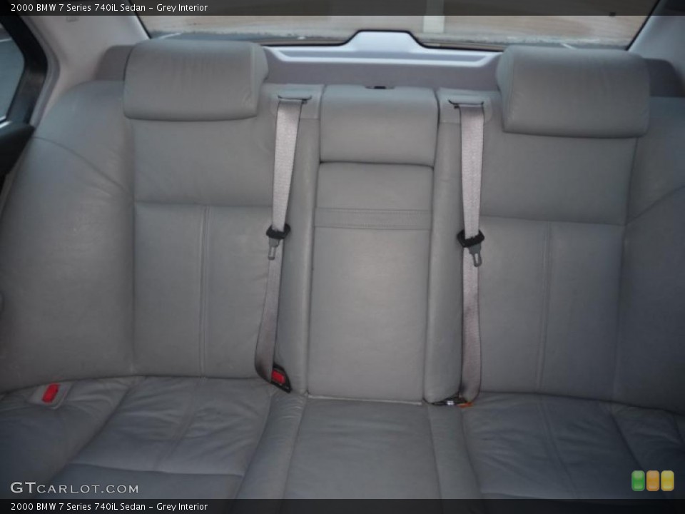 Grey Interior Photo for the 2000 BMW 7 Series 740iL Sedan #41041261