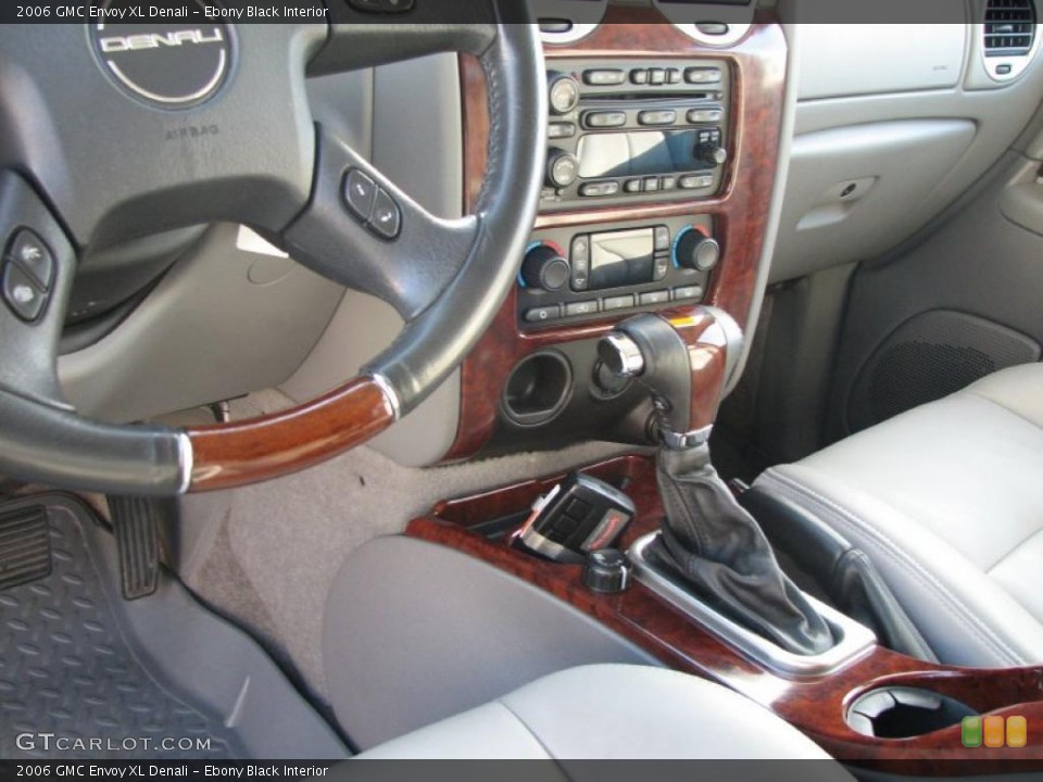 Ebony Black Interior Controls for the 2006 GMC Envoy XL Denali #41045525
