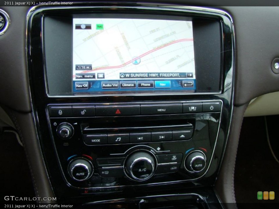 Ivory/Truffle Interior Navigation for the 2011 Jaguar XJ XJ #41050097