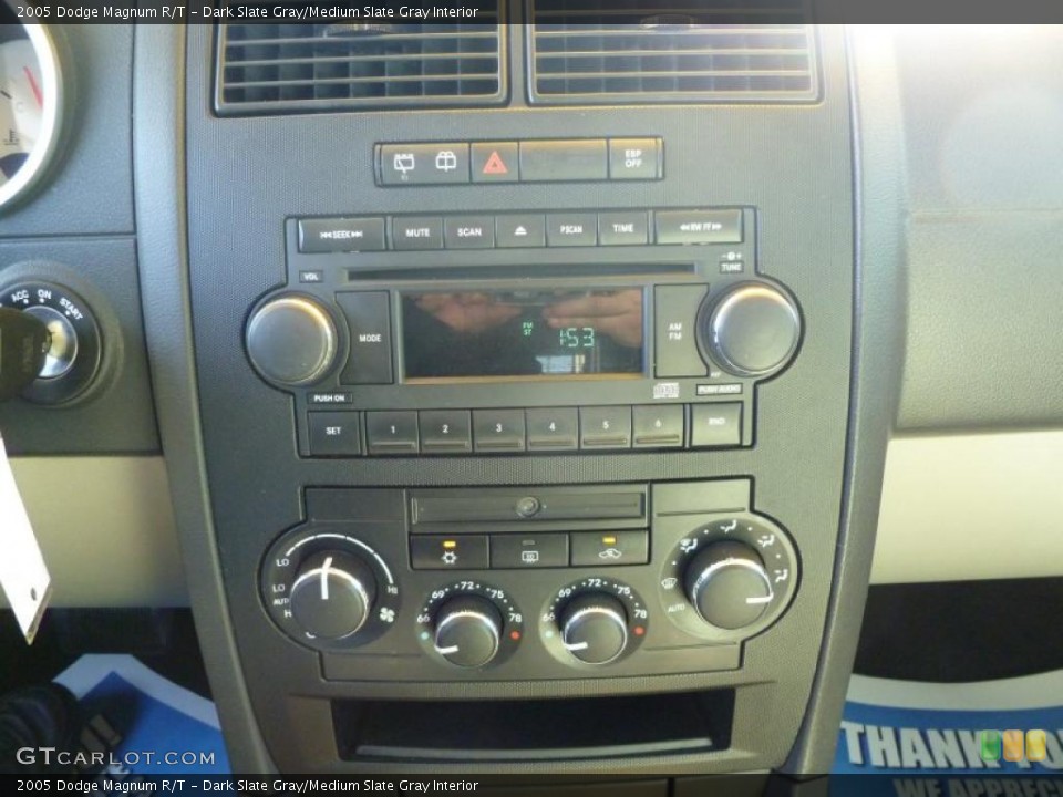 Dark Slate Gray/Medium Slate Gray Interior Controls for the 2005 Dodge Magnum R/T #41050377