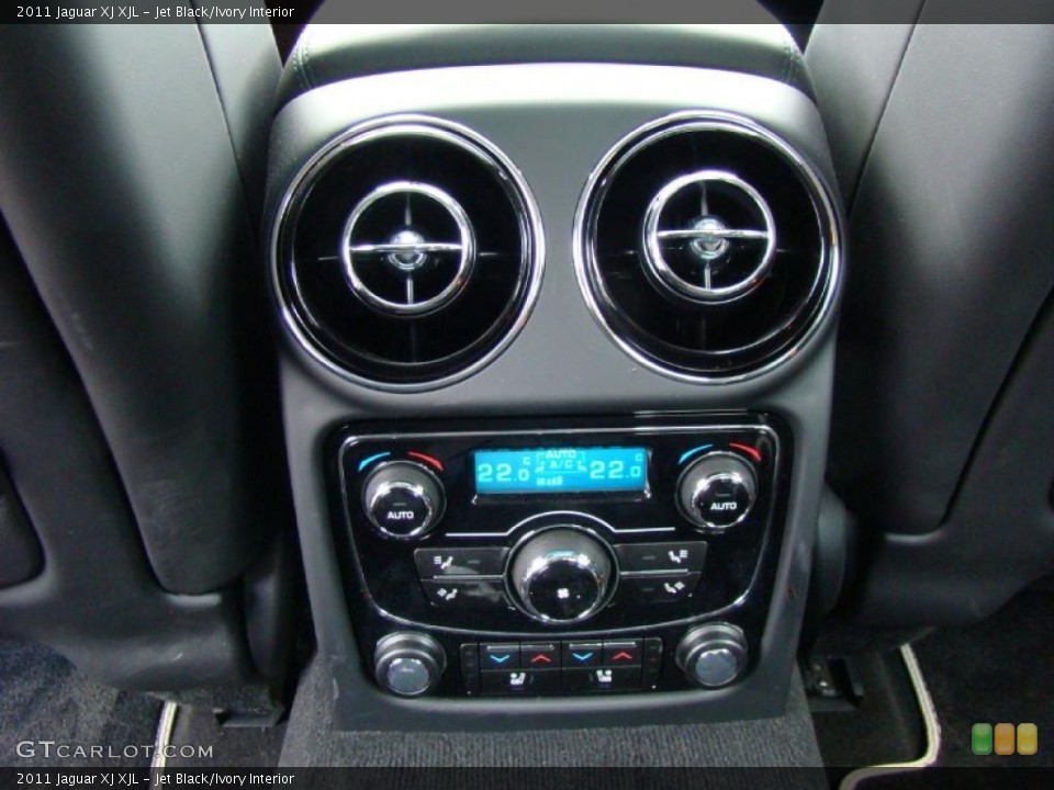Jet Black/Ivory Interior Controls for the 2011 Jaguar XJ XJL #41050533