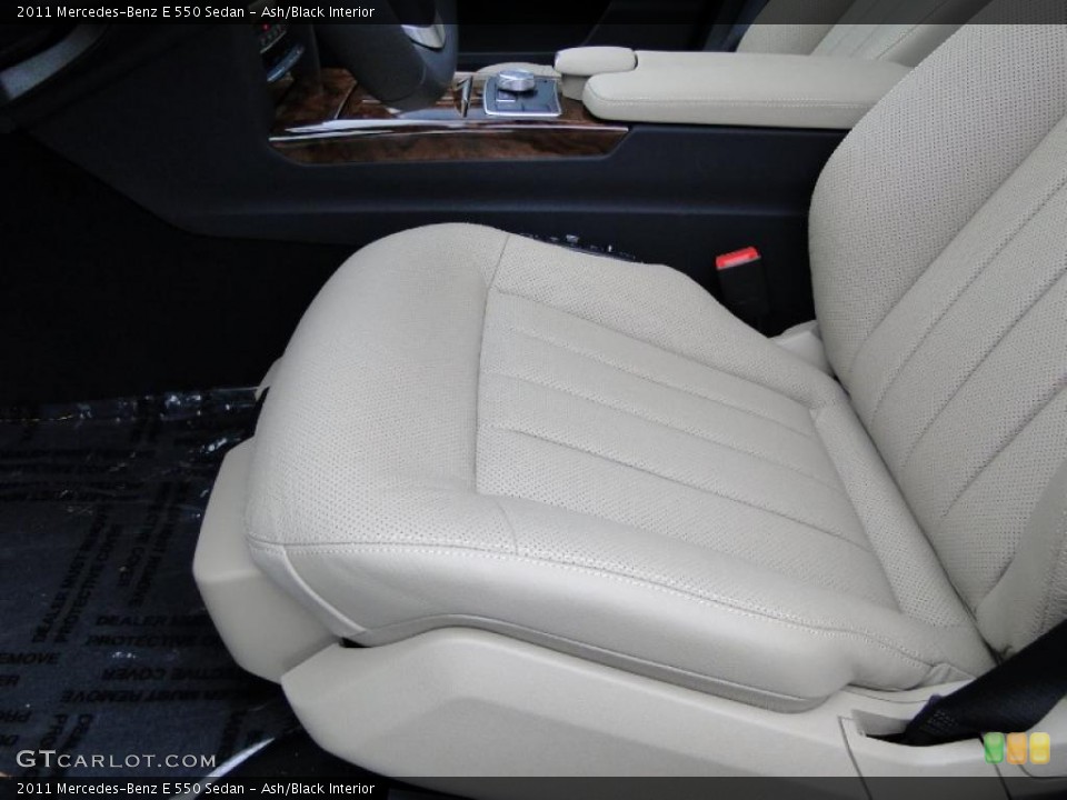 Ash/Black Interior Photo for the 2011 Mercedes-Benz E 550 Sedan #41059627
