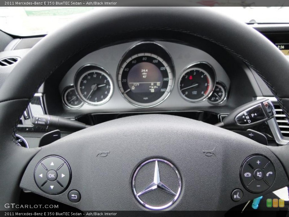 Ash/Black Interior Controls for the 2011 Mercedes-Benz E 350 BlueTEC Sedan #41060111
