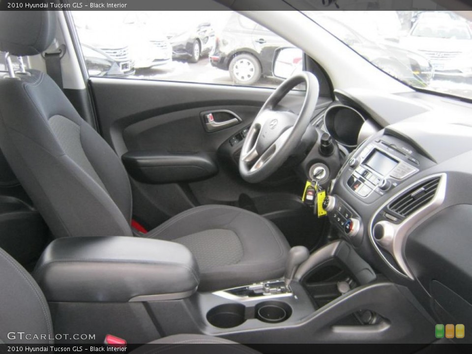 Black Interior Photo for the 2010 Hyundai Tucson GLS #41060695