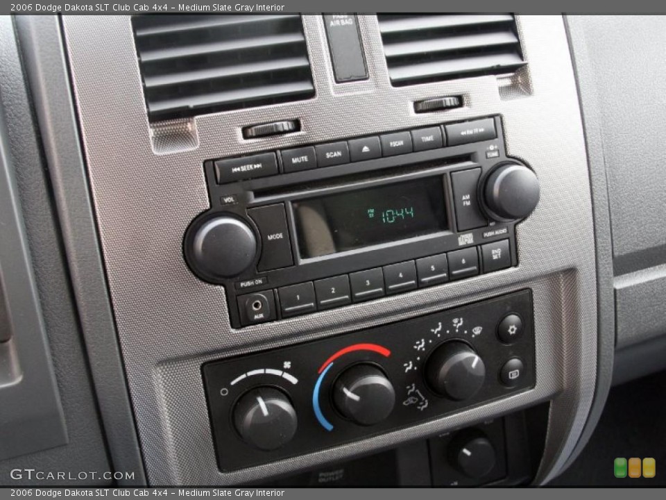 Medium Slate Gray Interior Controls for the 2006 Dodge Dakota SLT Club Cab 4x4 #41062595
