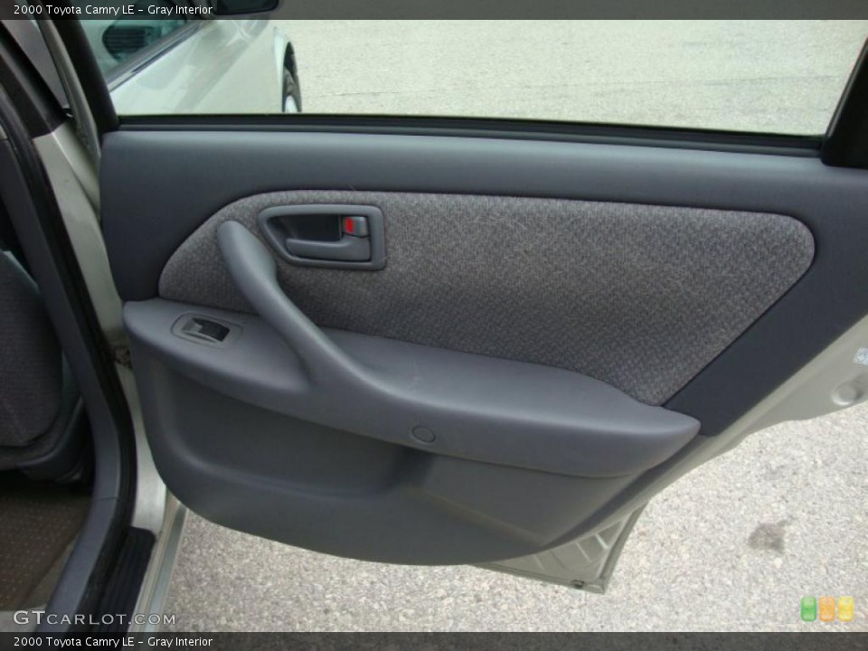 Gray Interior Door Panel for the 2000 Toyota Camry LE #41064443