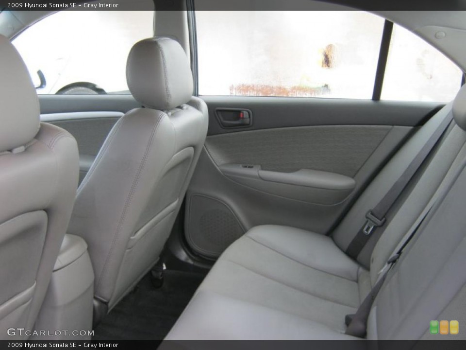 Gray Interior Photo for the 2009 Hyundai Sonata SE #41065527