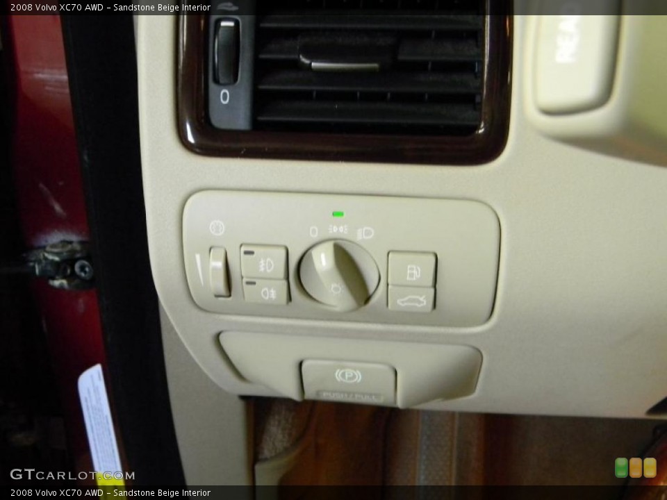 Sandstone Beige Interior Controls for the 2008 Volvo XC70 AWD #41065619