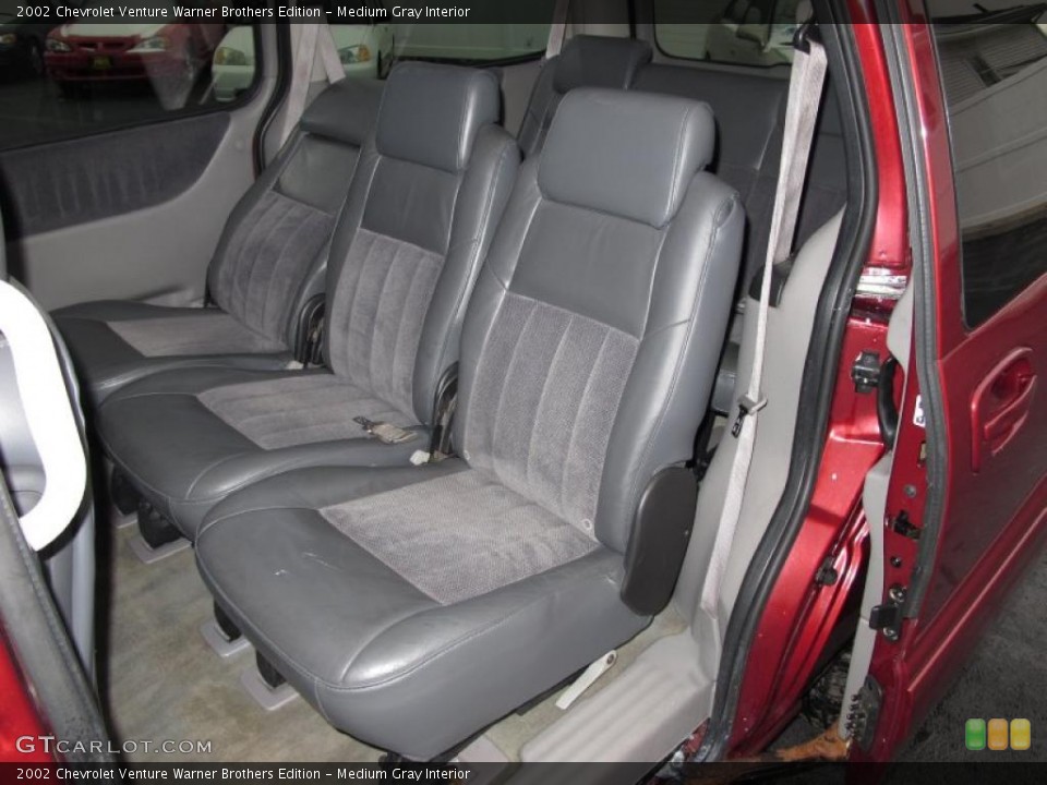Medium Gray Interior Photo for the 2002 Chevrolet Venture Warner Brothers Edition #41065803