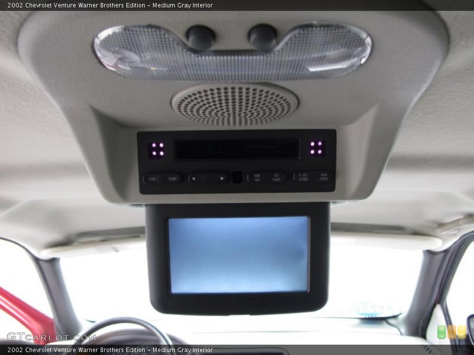 Medium Gray Interior Controls for the 2002 Chevrolet Venture Warner Brothers Edition #41065855