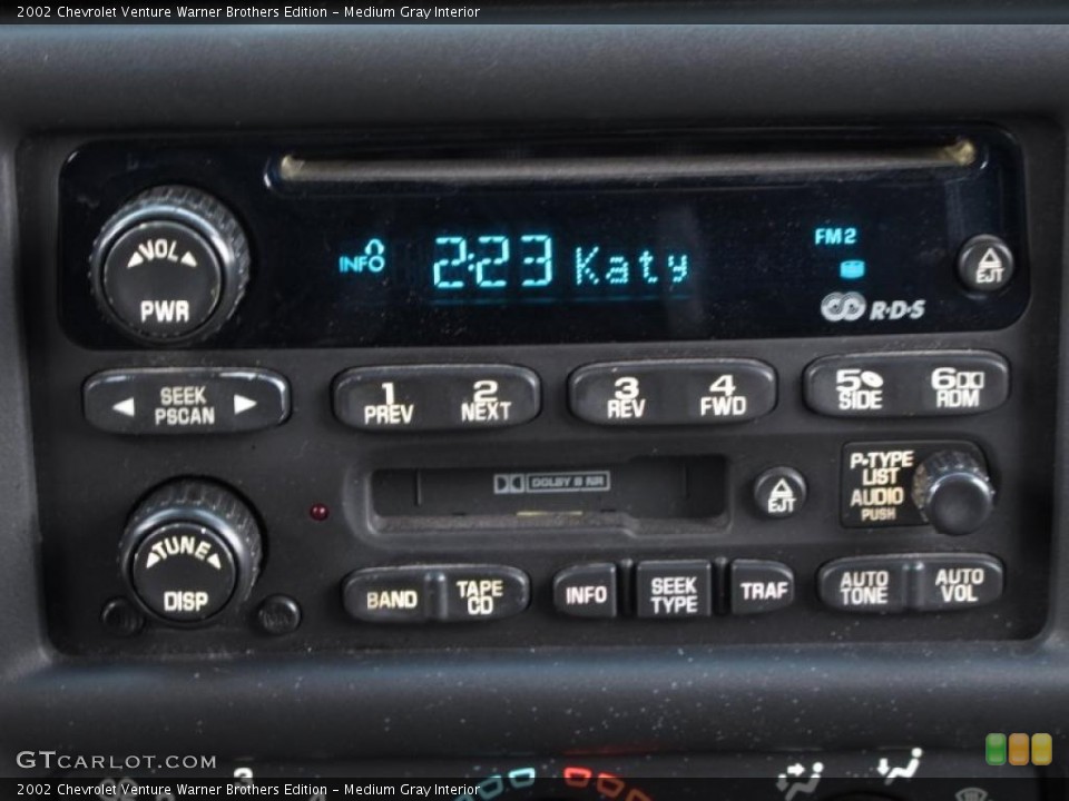 Medium Gray Interior Controls for the 2002 Chevrolet Venture Warner Brothers Edition #41065891