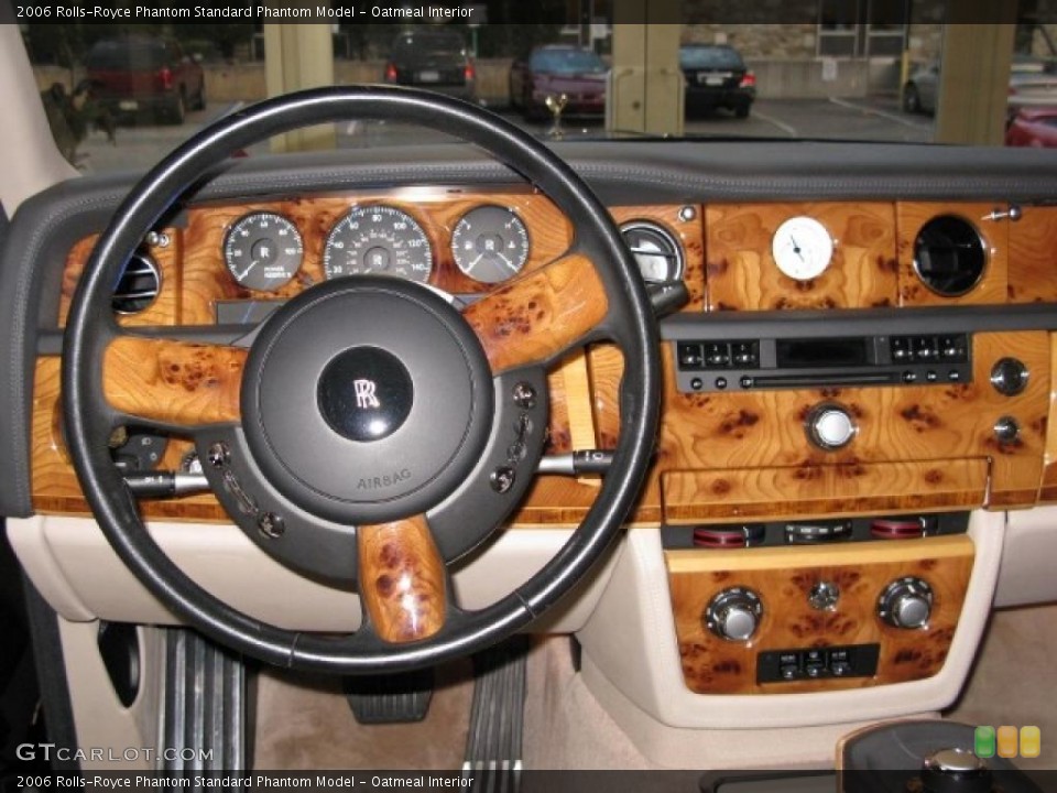 Oatmeal Interior Dashboard for the 2006 Rolls-Royce Phantom  #41069375