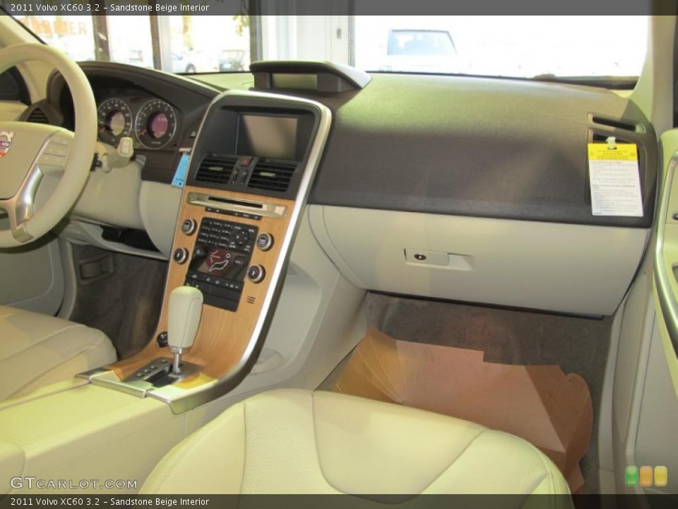 Sandstone Beige Interior Photo for the 2011 Volvo XC60 3.2 #41074903