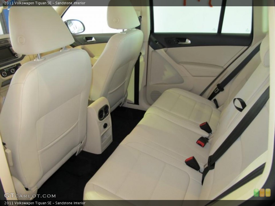 Sandstone Interior Photo for the 2011 Volkswagen Tiguan SE #41076147