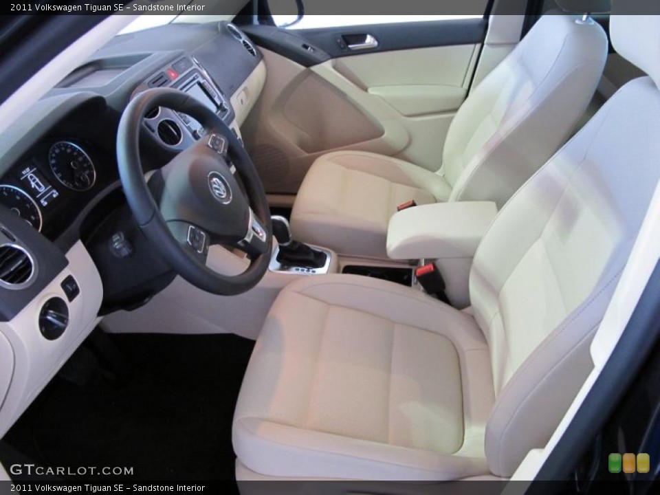 Sandstone Interior Photo for the 2011 Volkswagen Tiguan SE #41076187