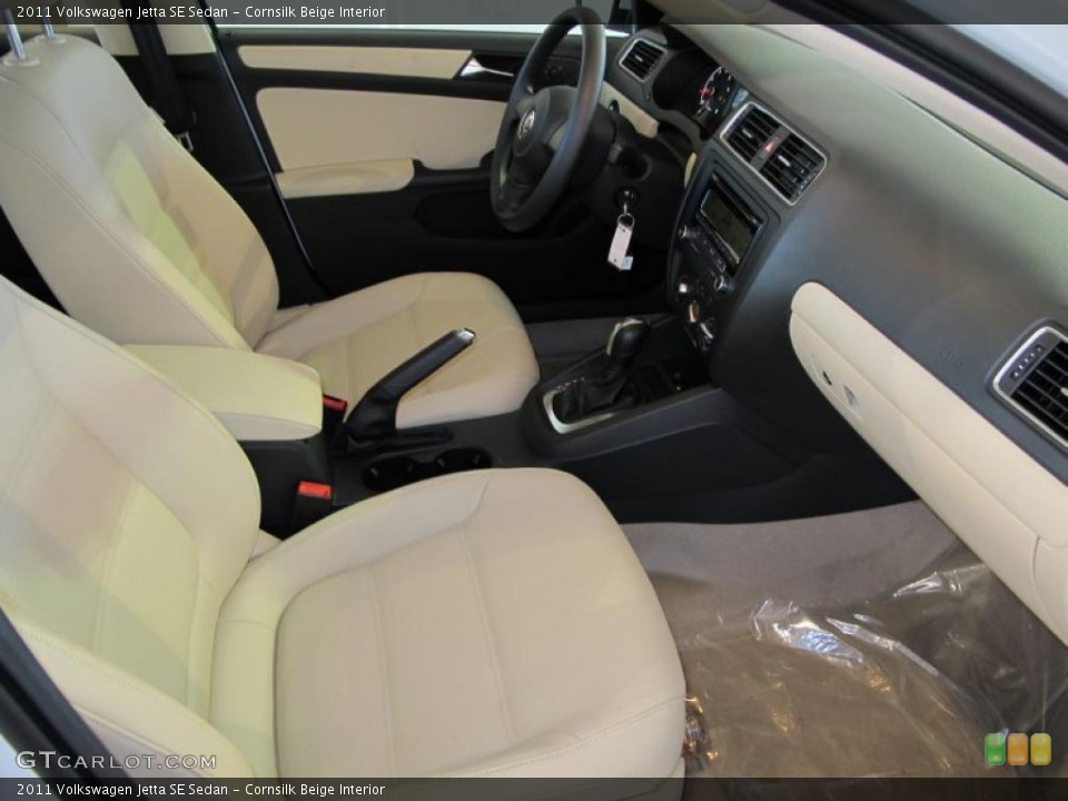 Cornsilk Beige Interior Photo for the 2011 Volkswagen Jetta SE Sedan #41077387