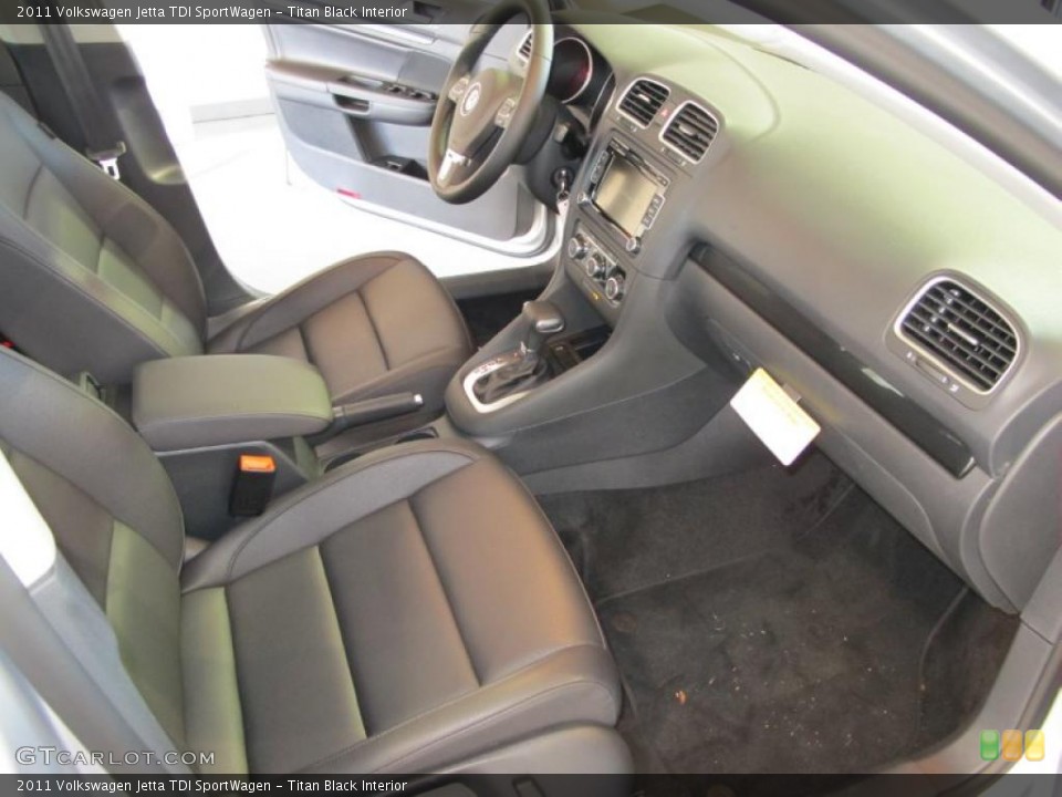 Titan Black Interior Photo for the 2011 Volkswagen Jetta TDI SportWagen #41077663