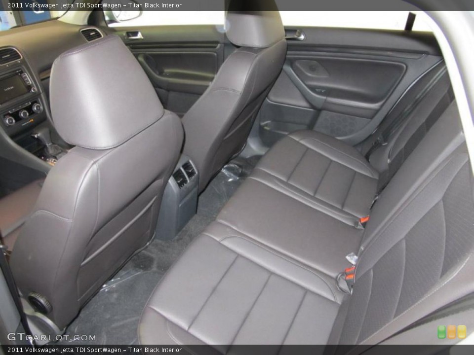 Titan Black Interior Photo for the 2011 Volkswagen Jetta TDI SportWagen #41077675