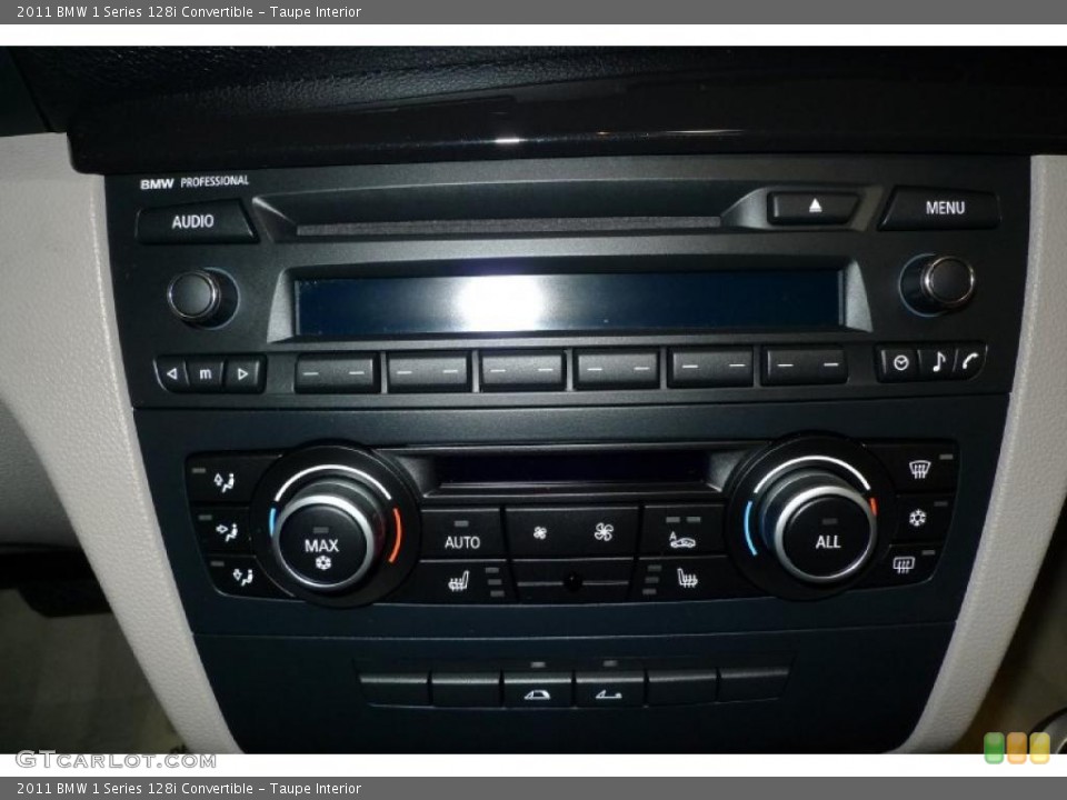 Taupe Interior Controls for the 2011 BMW 1 Series 128i Convertible #41079031