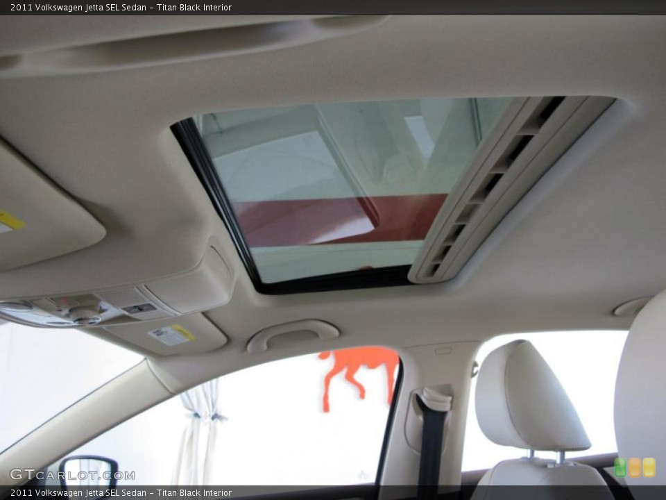 Titan Black Interior Sunroof for the 2011 Volkswagen Jetta SEL Sedan #41079171