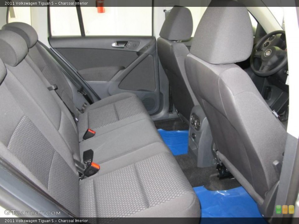 Charcoal Interior Photo for the 2011 Volkswagen Tiguan S #41079671