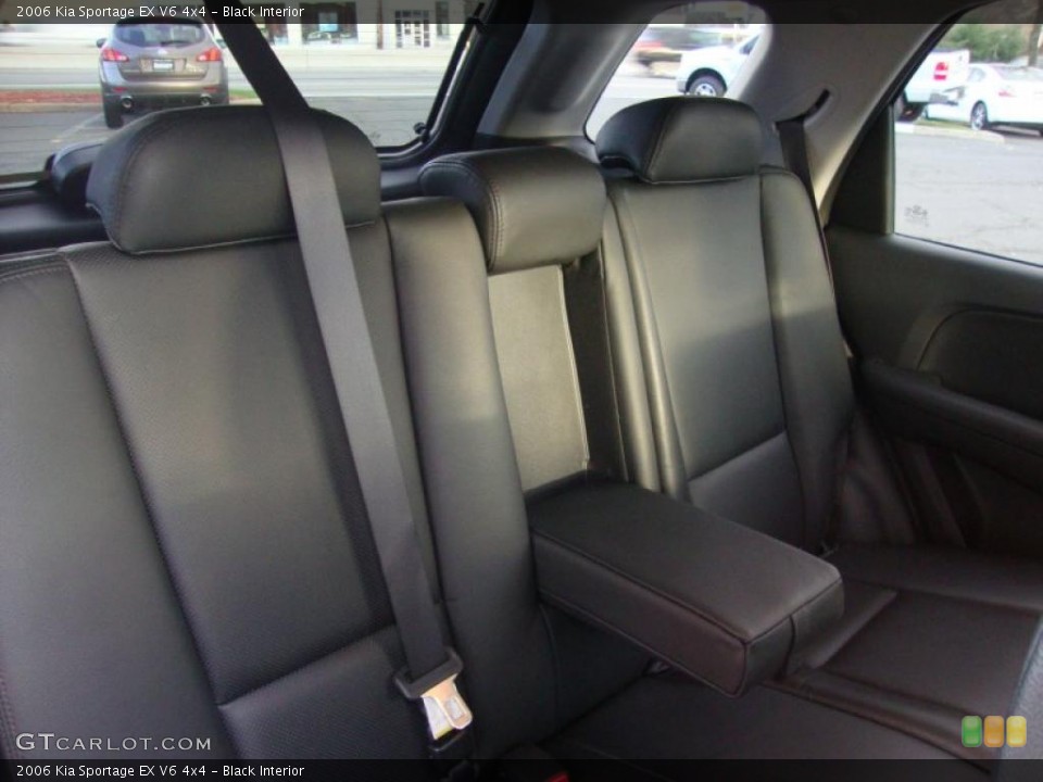 Black Interior Photo for the 2006 Kia Sportage EX V6 4x4 #41084627