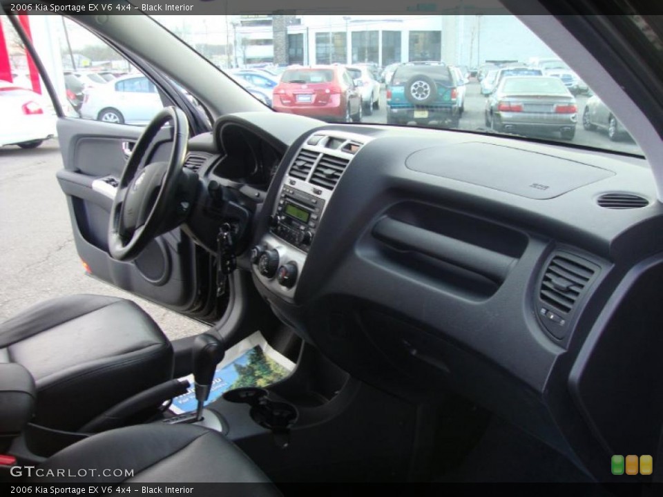 Black Interior Photo for the 2006 Kia Sportage EX V6 4x4 #41084643