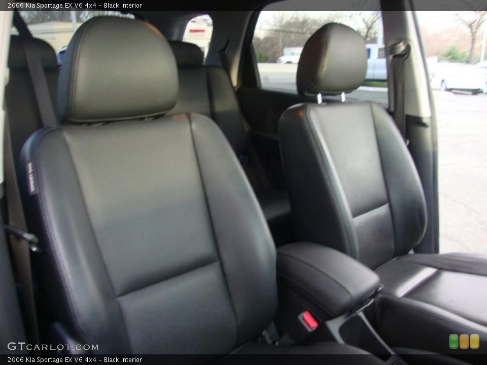 Black Interior Photo for the 2006 Kia Sportage EX V6 4x4 #41084663