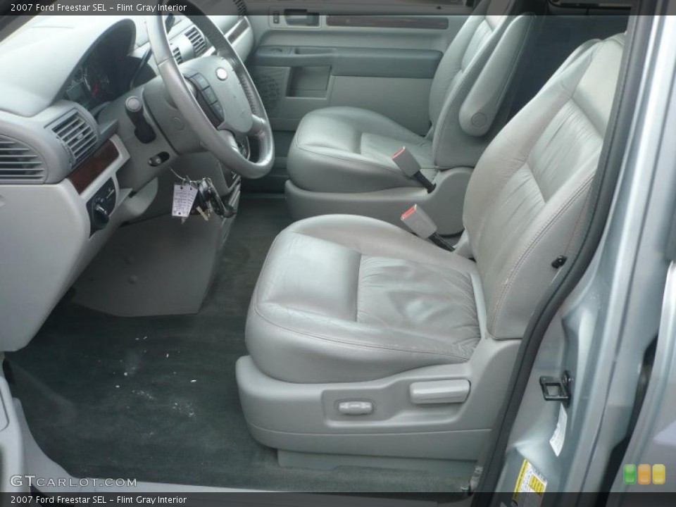 Flint Gray Interior Photo for the 2007 Ford Freestar SEL #41089160