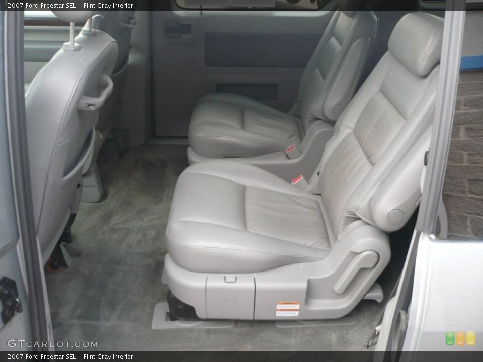 Flint Gray Interior Photo for the 2007 Ford Freestar SEL #41089176