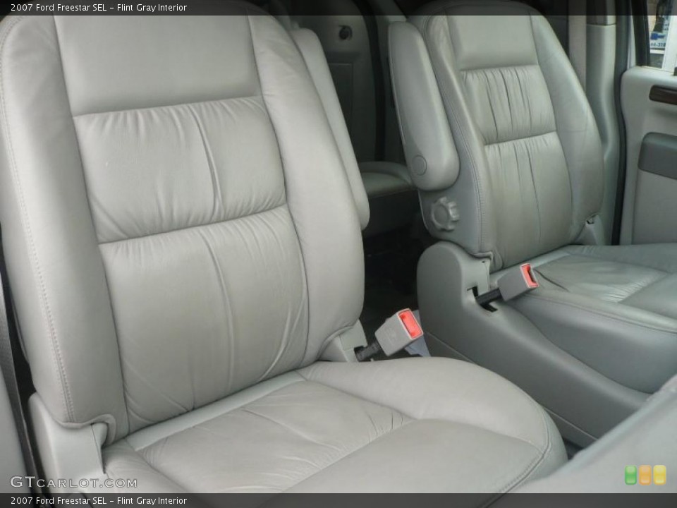 Flint Gray Interior Photo for the 2007 Ford Freestar SEL #41089236