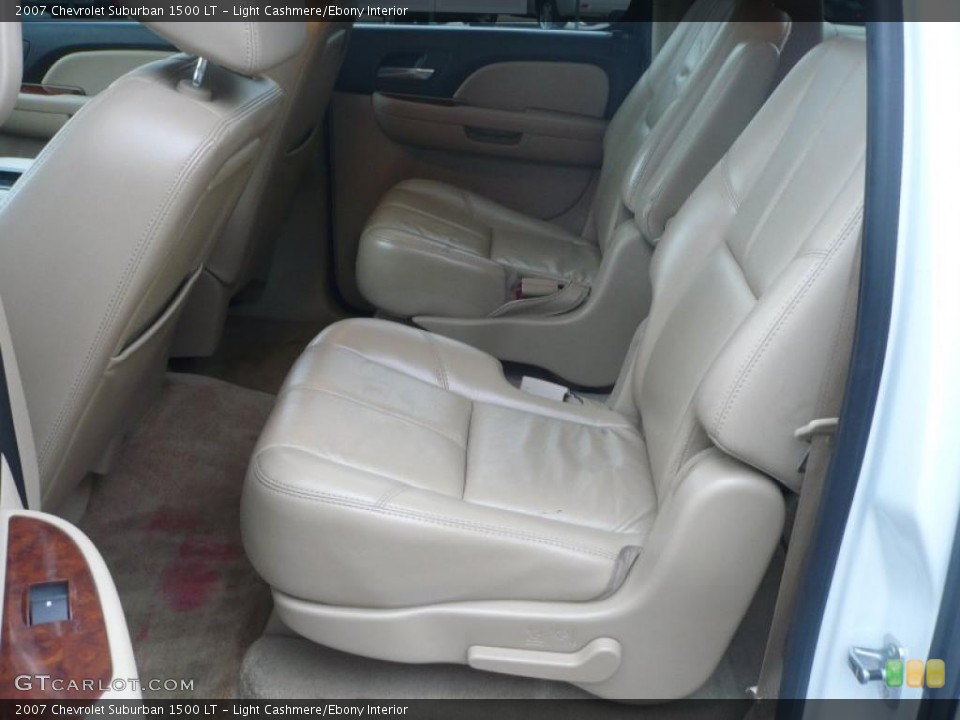 Light Cashmere/Ebony Interior Photo for the 2007 Chevrolet Suburban 1500 LT #41090080