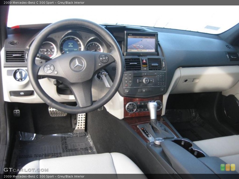 Grey/Black Interior Dashboard for the 2009 Mercedes-Benz C 300 Sport #41094173