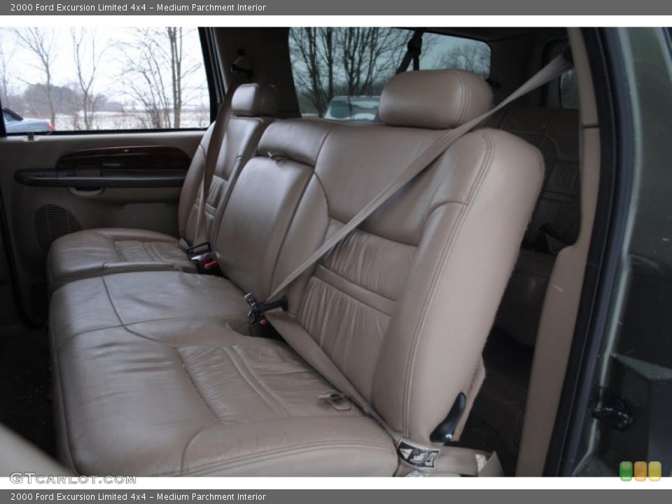 Medium Parchment Interior Photo for the 2000 Ford Excursion Limited 4x4 #41097769