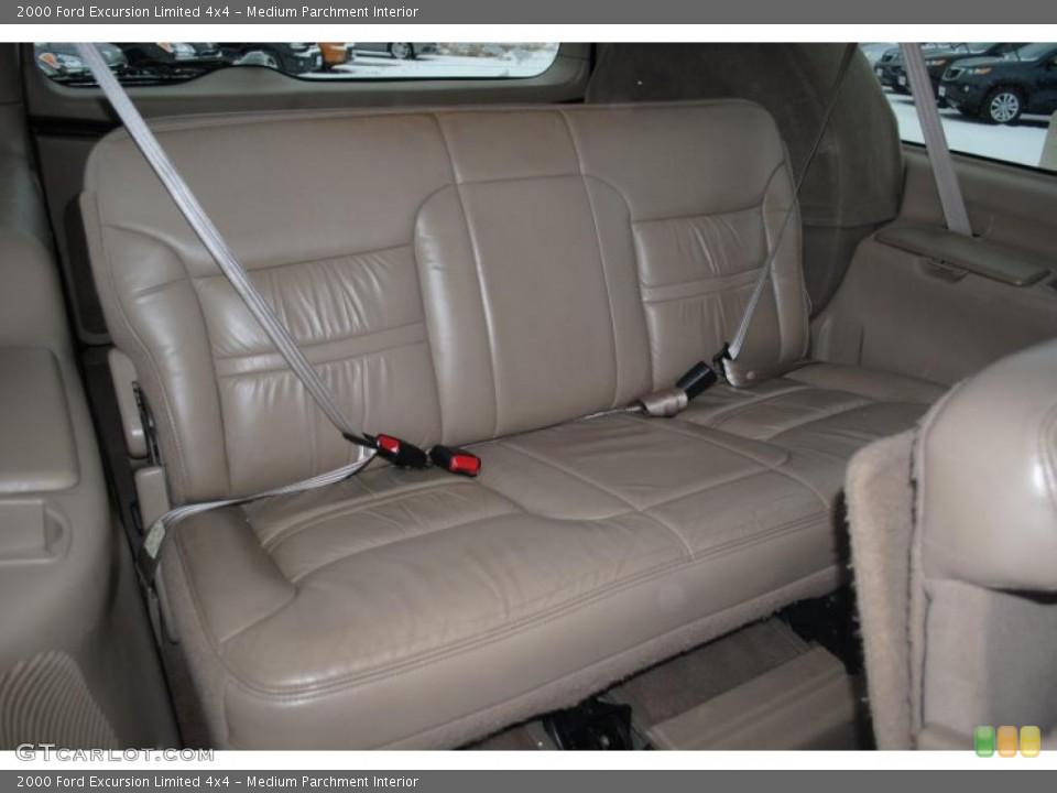 Medium Parchment Interior Photo for the 2000 Ford Excursion Limited 4x4 #41097789