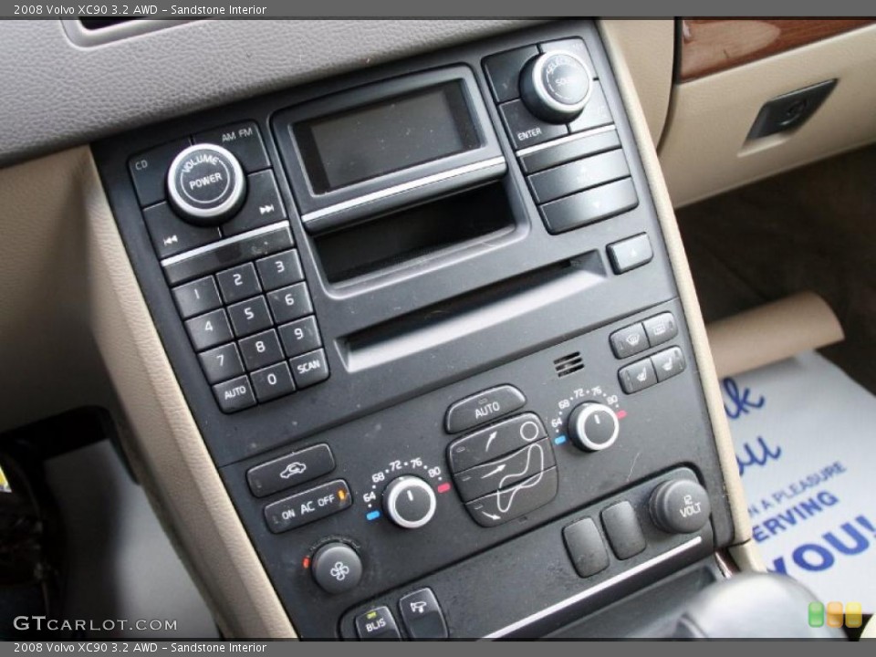 Sandstone Interior Controls for the 2008 Volvo XC90 3.2 AWD #41100533