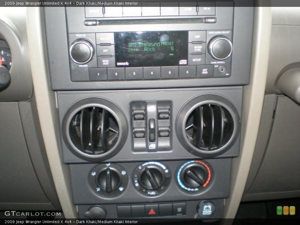 Dark Khaki/Medium Khaki Interior Controls for the 2009 Jeep Wrangler Unlimited X 4x4 #41101846