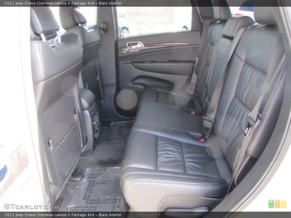 Black Interior Photo for the 2011 Jeep Grand Cherokee Laredo X Package 4x4 #41105594