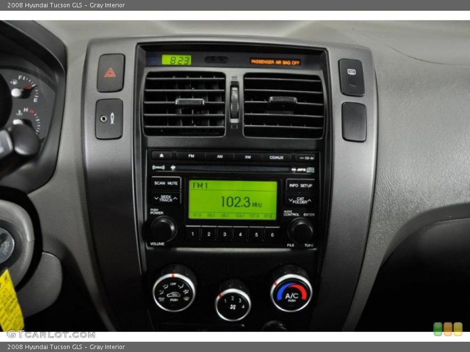 Gray Interior Controls for the 2008 Hyundai Tucson GLS #41108122